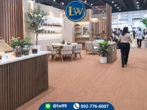 พรมอัดลูกฟูกสีน้ำตาล ขนาด 2x25 เมตร ความหนา 5 มม. พร้อมตัวอย่างเนื้อพรมแบบใกล้